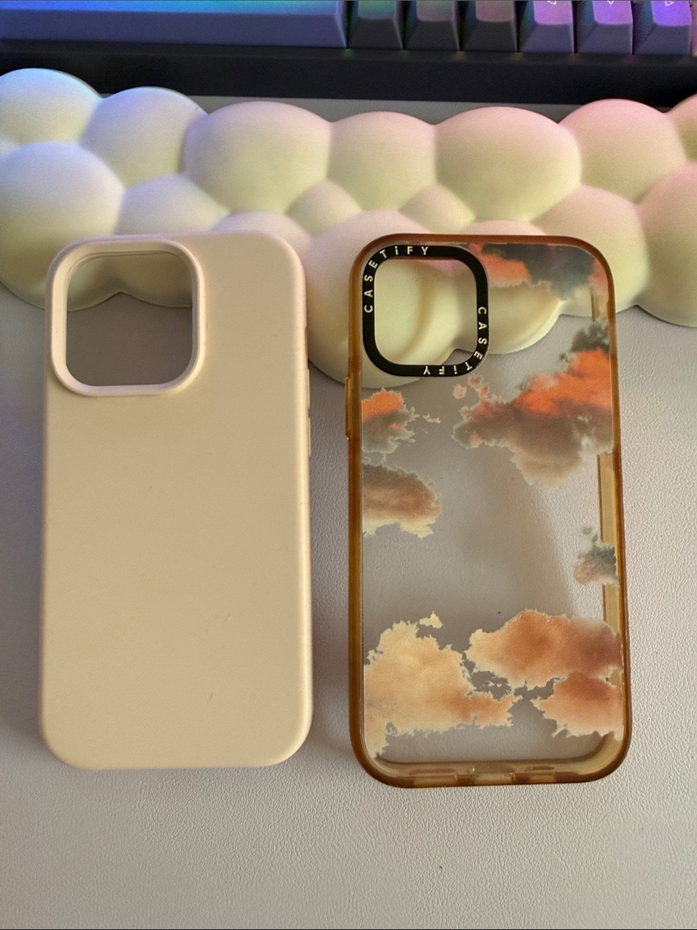 Casetify Cloud Print iPhone 14 Case in Soft Pink